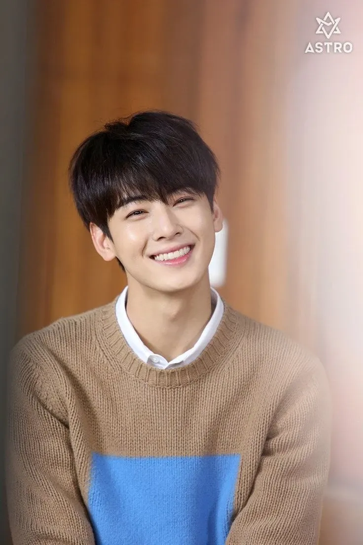 Latest photo of Cha Eunwoo