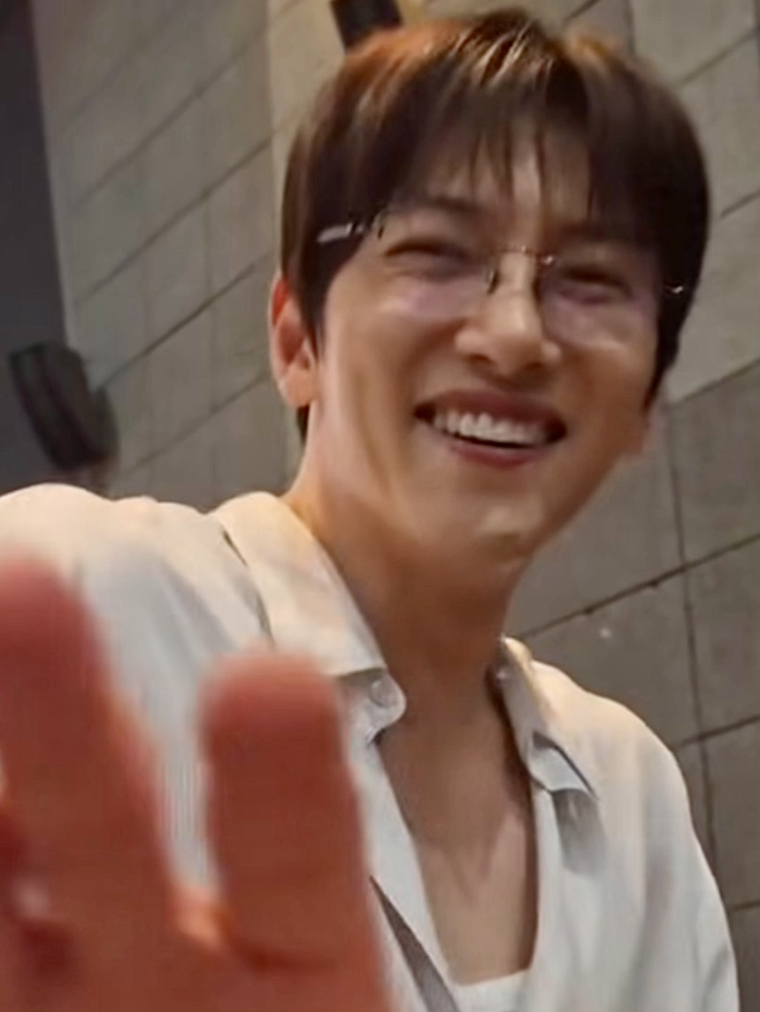 A moment captured by a fan of Ji Changwook