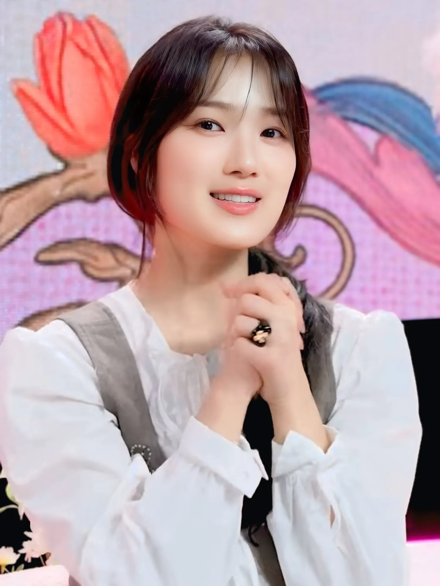 Behind-the-scenes cut of Kim Hyeyoon