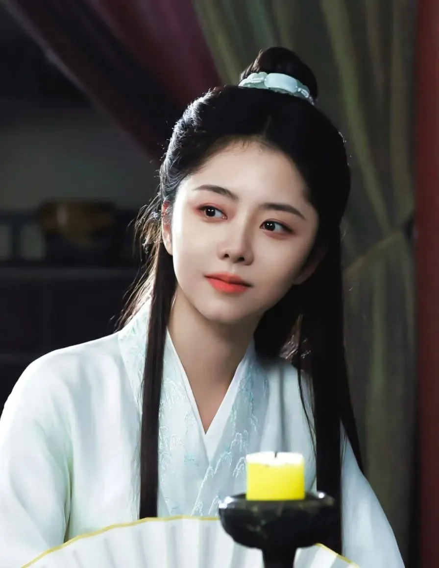 Latest photo of Tan Song Yun