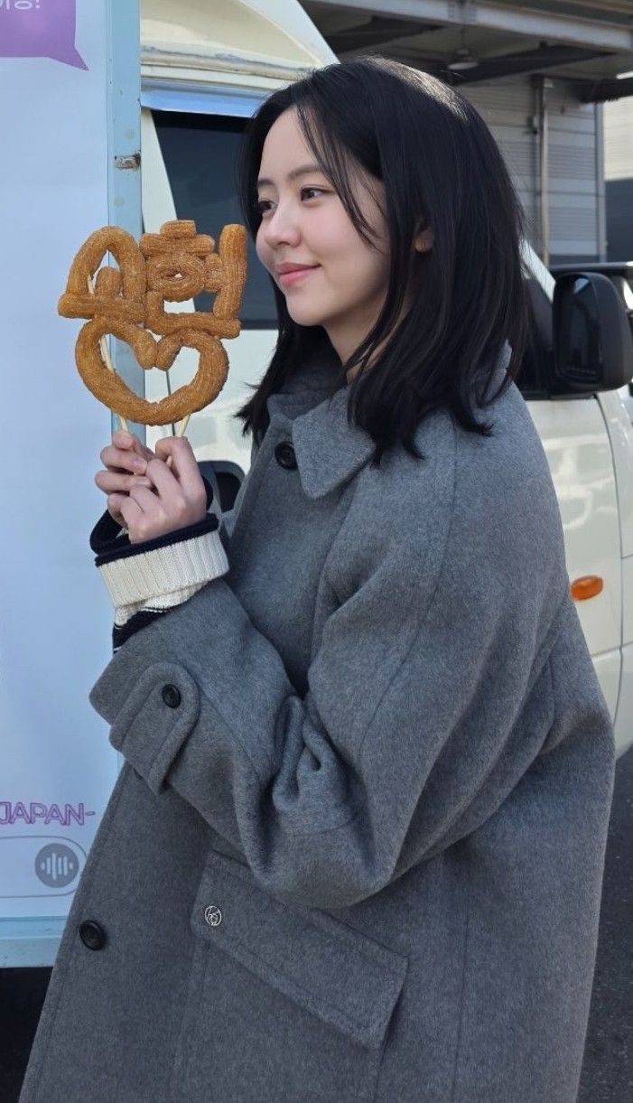 Behind-the-scenes cut of Kim Sohyun