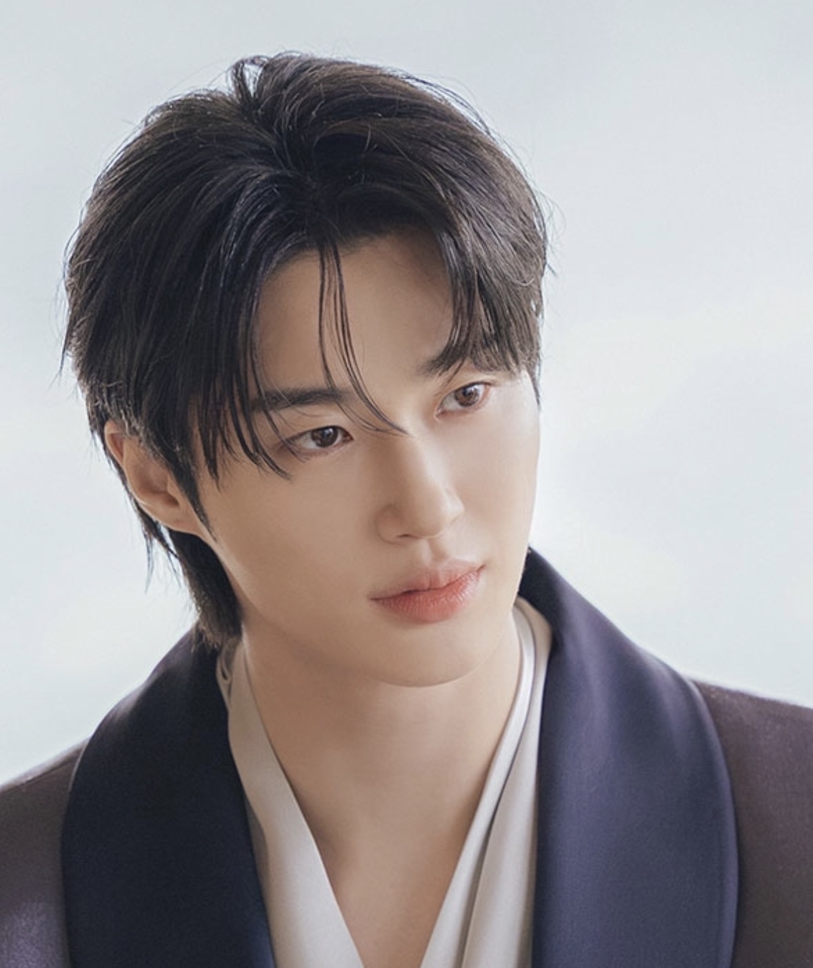 Behind-the-scenes cut of Byeon Wooseok