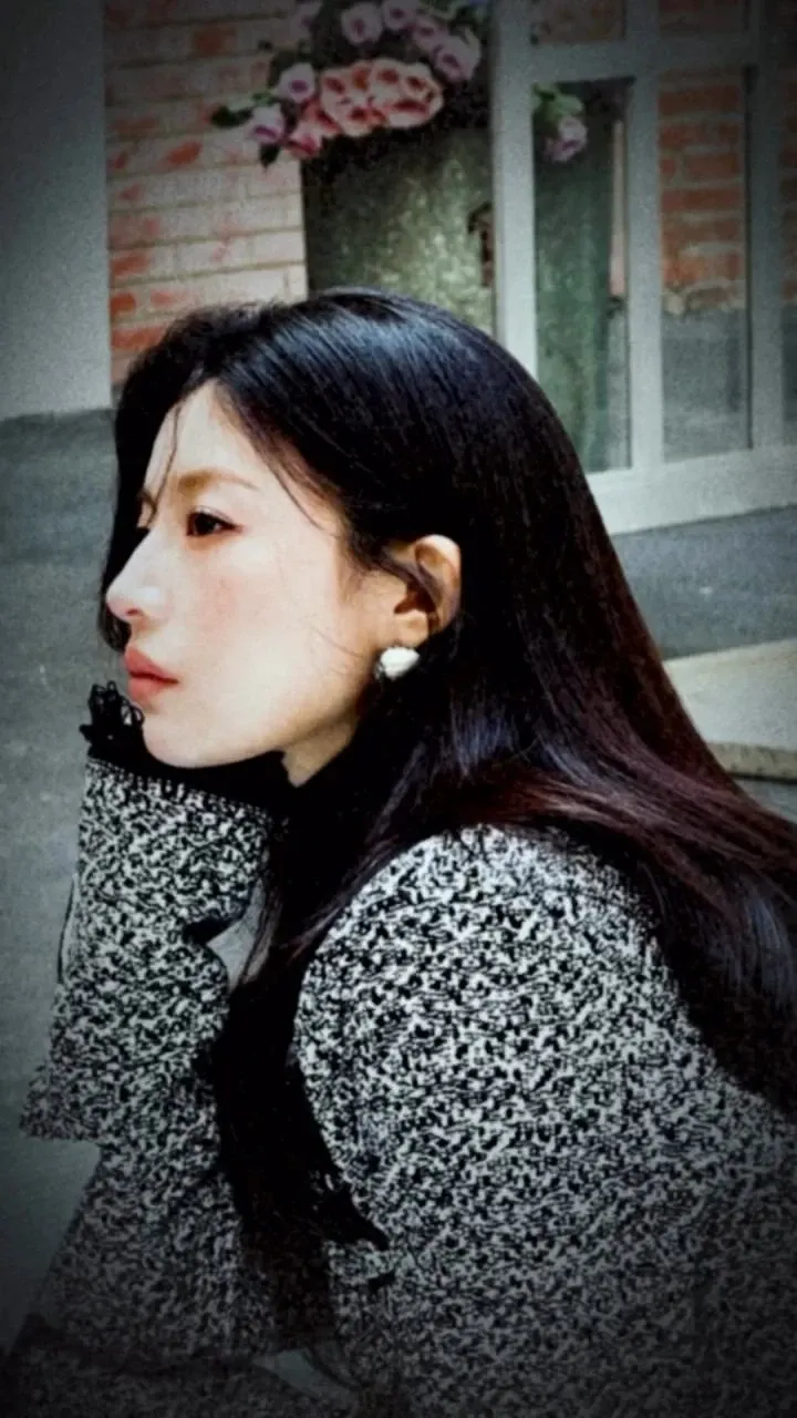 Today's popular wallpaper in Go Younjung community