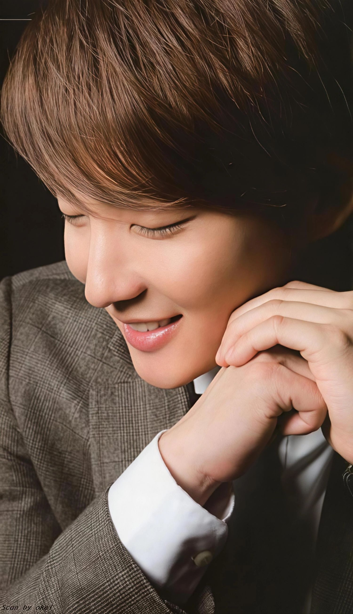 Behind-the-scenes cut of Lee Joongi