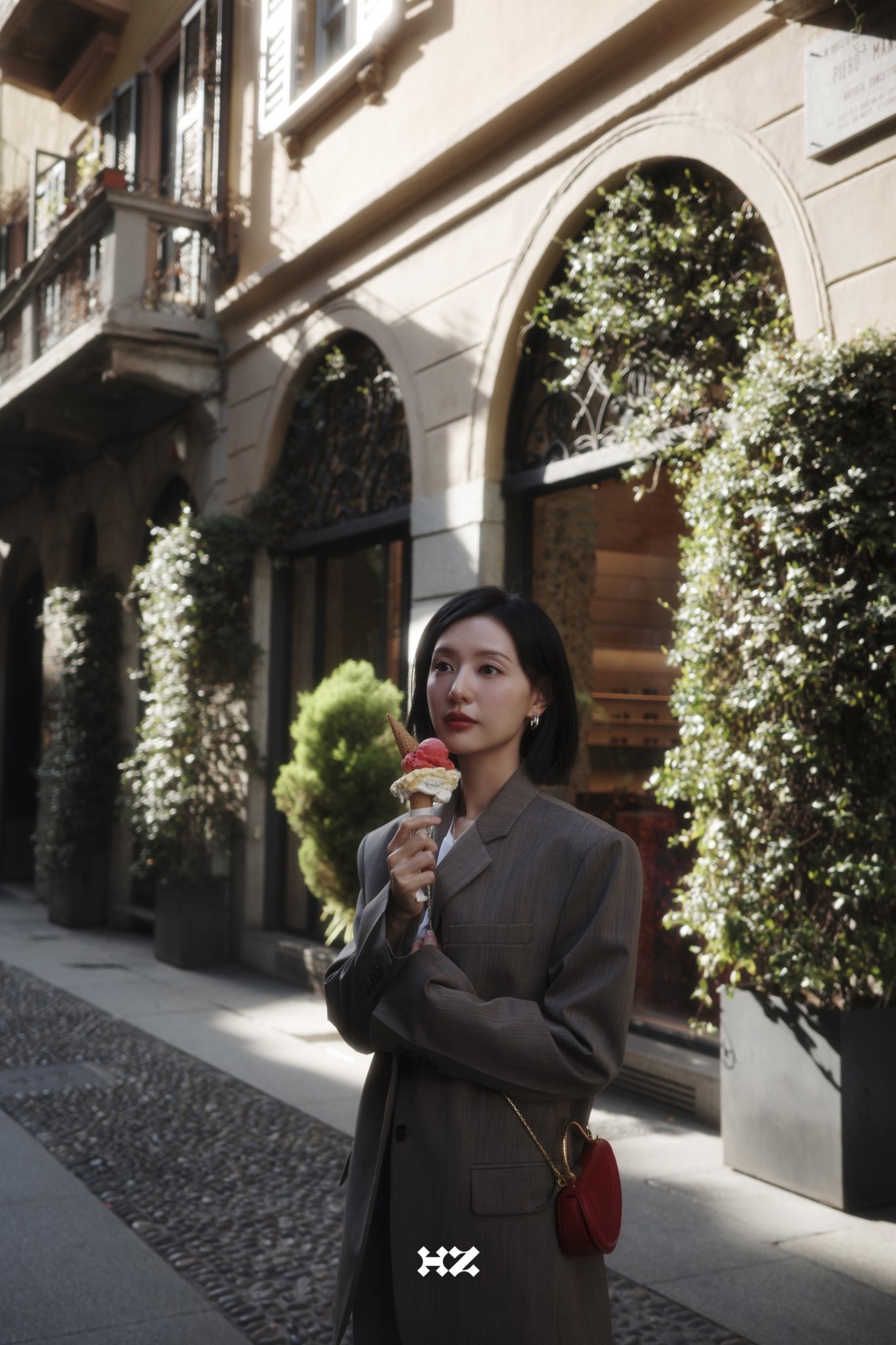 A moment captured by a fan of Kim Jiwon