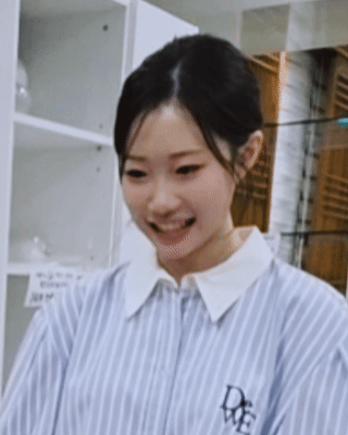 A moment captured by a fan of Jung Seojoo