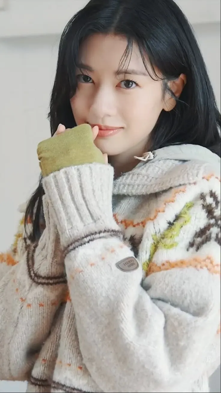Emotional wallpaper shared by fans for Jung Somin