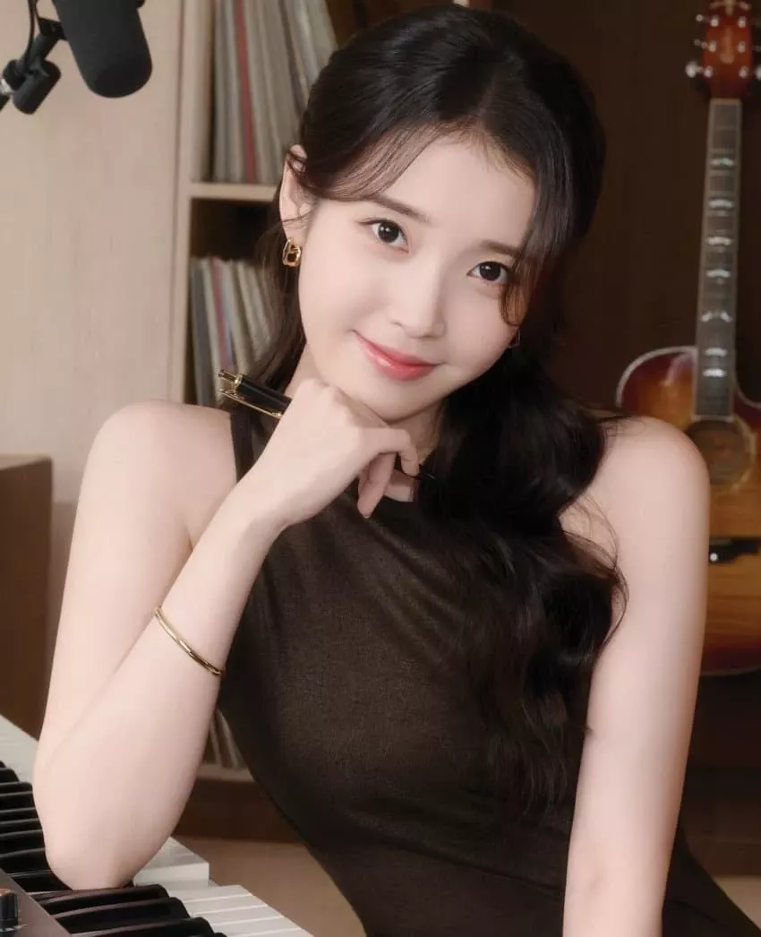 Recent activity shot of IU