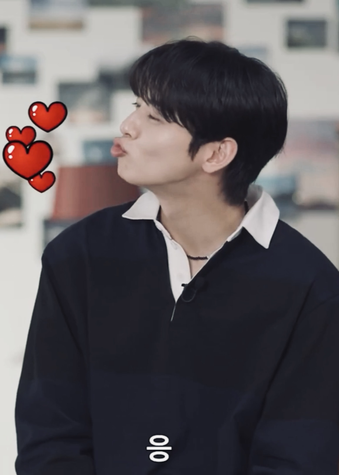 Behind-the-scenes cut of Cha Eunwoo