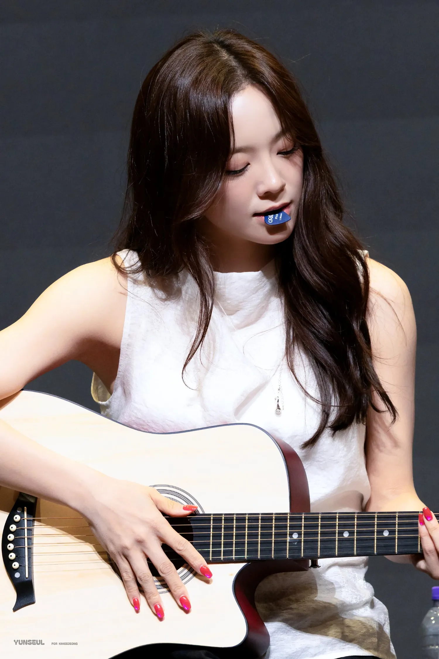 김세정의 비하인드 컷
