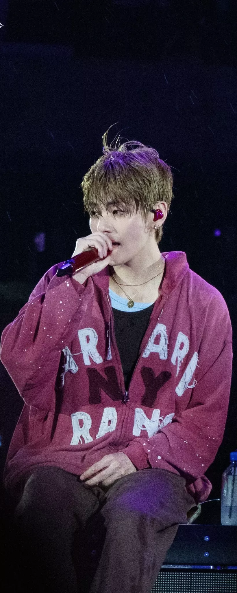 Latest photo of Kim Taehyung (V)