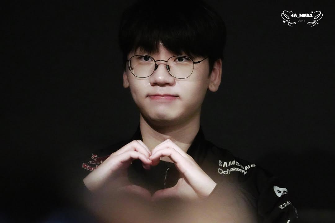 A moment captured by a fan of Doran