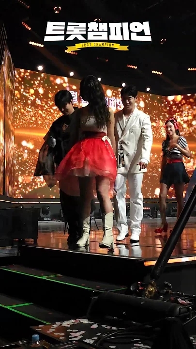 Song Minjun background image recommended by Choeaedol Celeb fandom