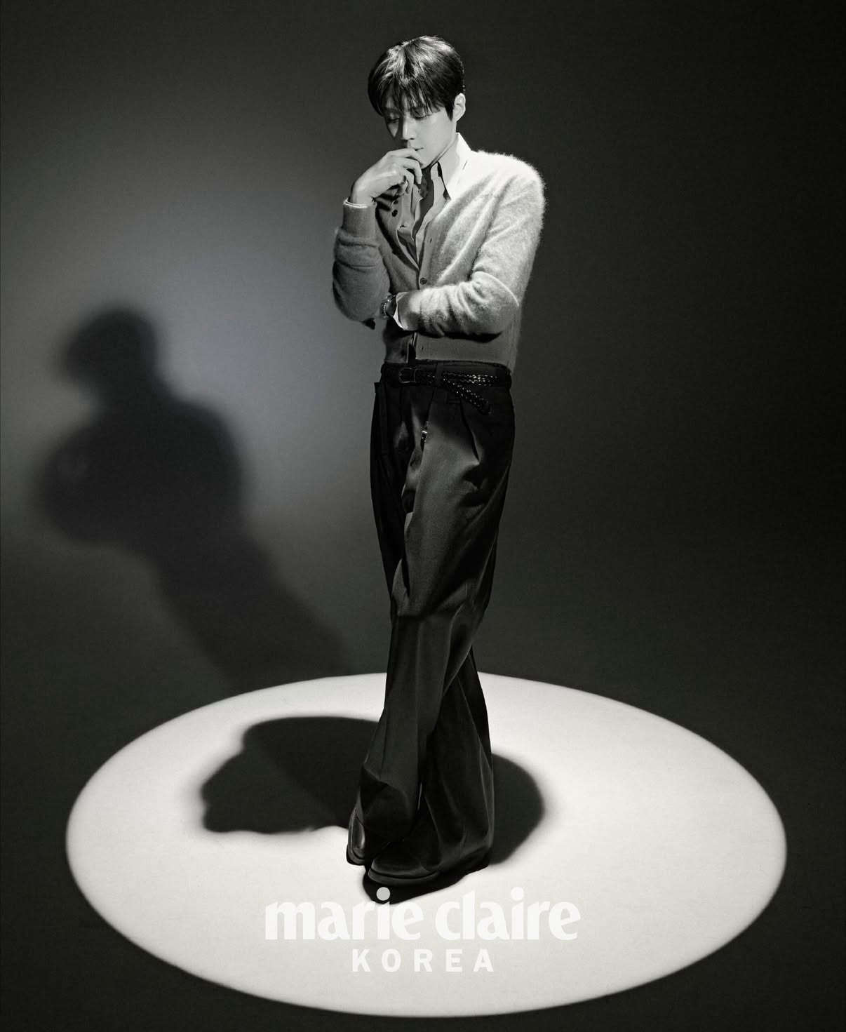 Behind-the-scenes cut of Kim Seonho