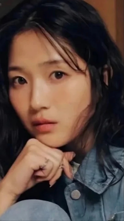 A moment captured by a fan of Kim Hyeyoon