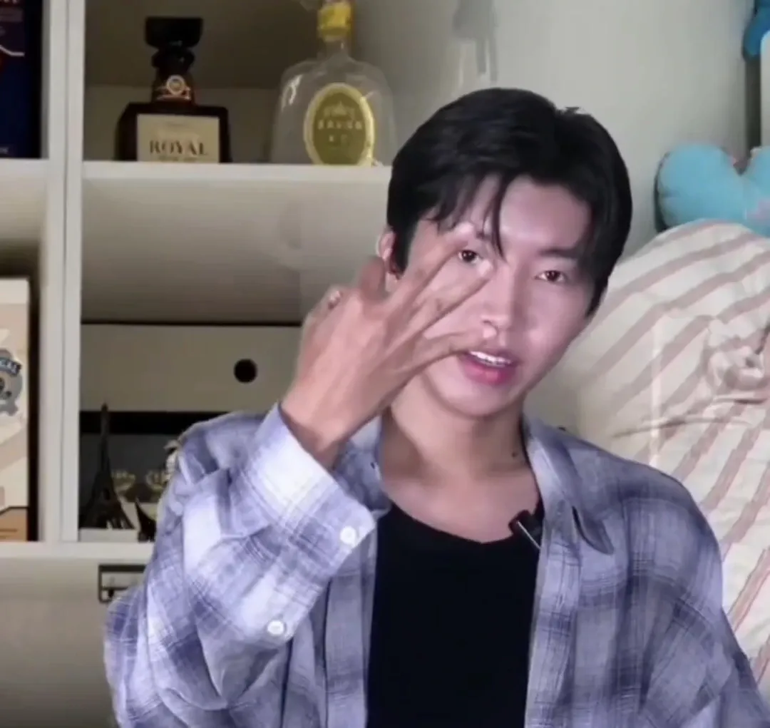 Foto kegiatan terbaru dari Lim Youngwoong