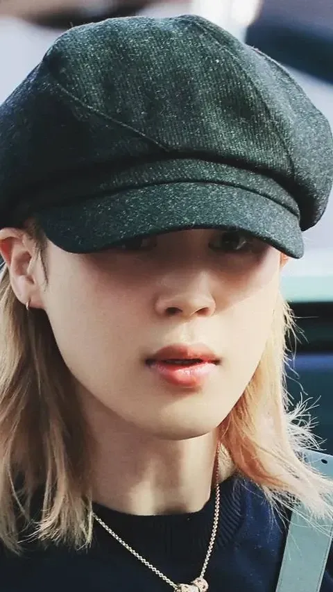 Emotional wallpaper shared by fans for Ha Jimin