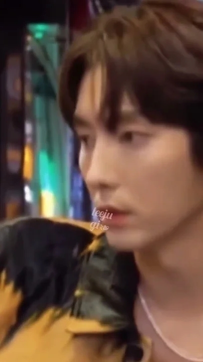 Behind-the-scenes cut of Lee Joongi