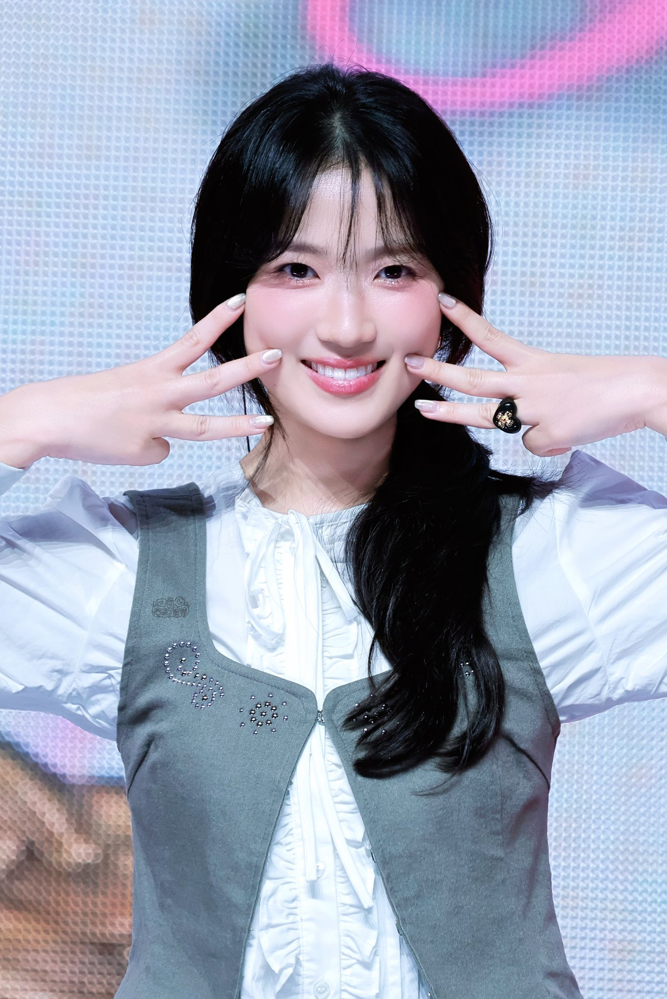 Recent activity shot of Kim Hyeyoon