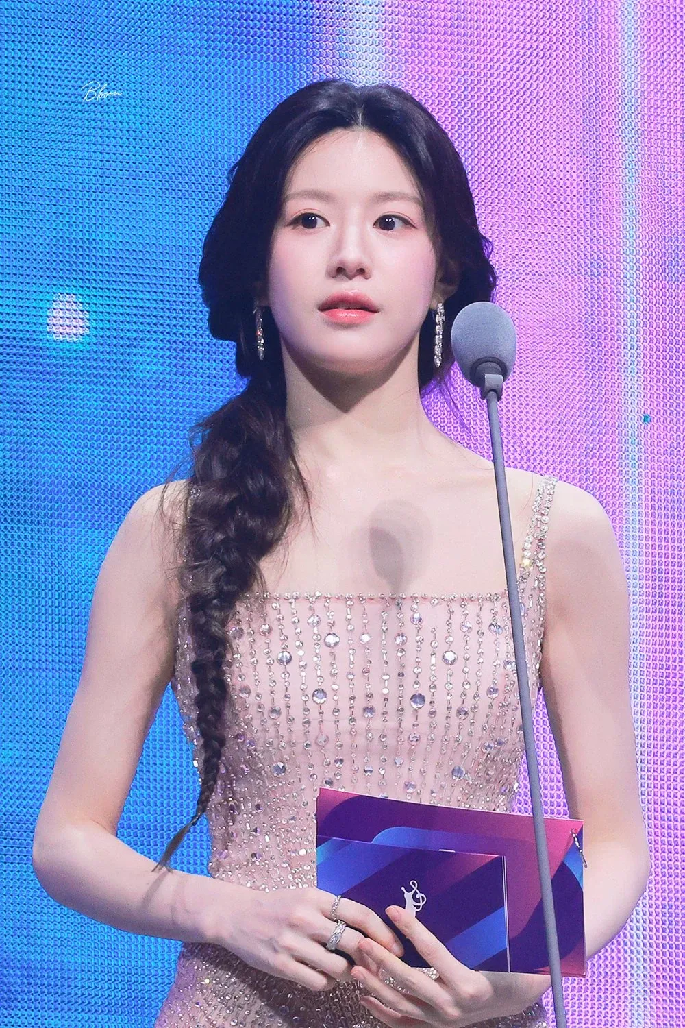 Behind-the-scenes cut of Go Younjung