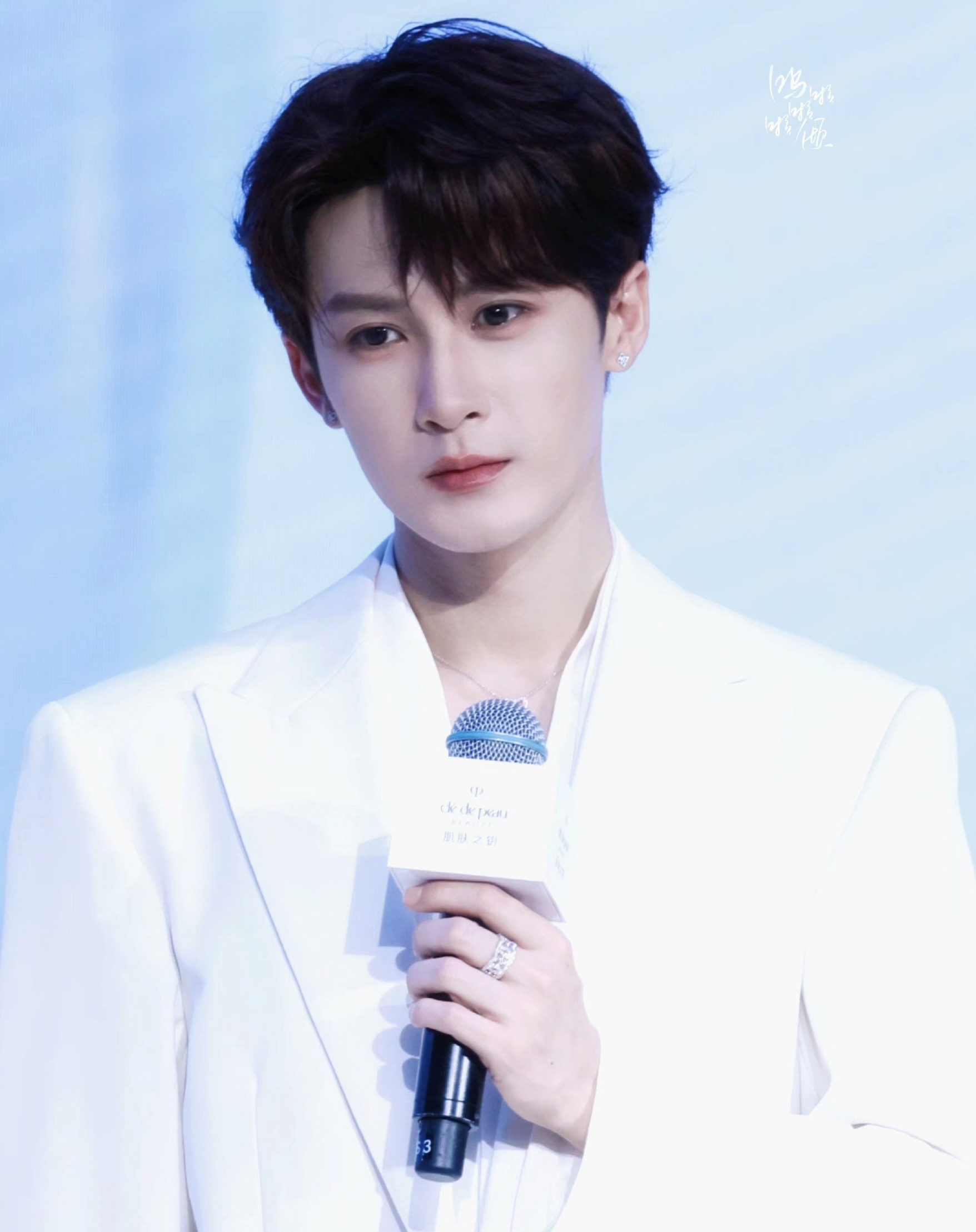 A moment captured by a fan of Tan Jianci