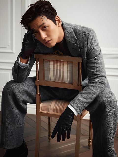 チ・チャンウクの最近の活動ショット