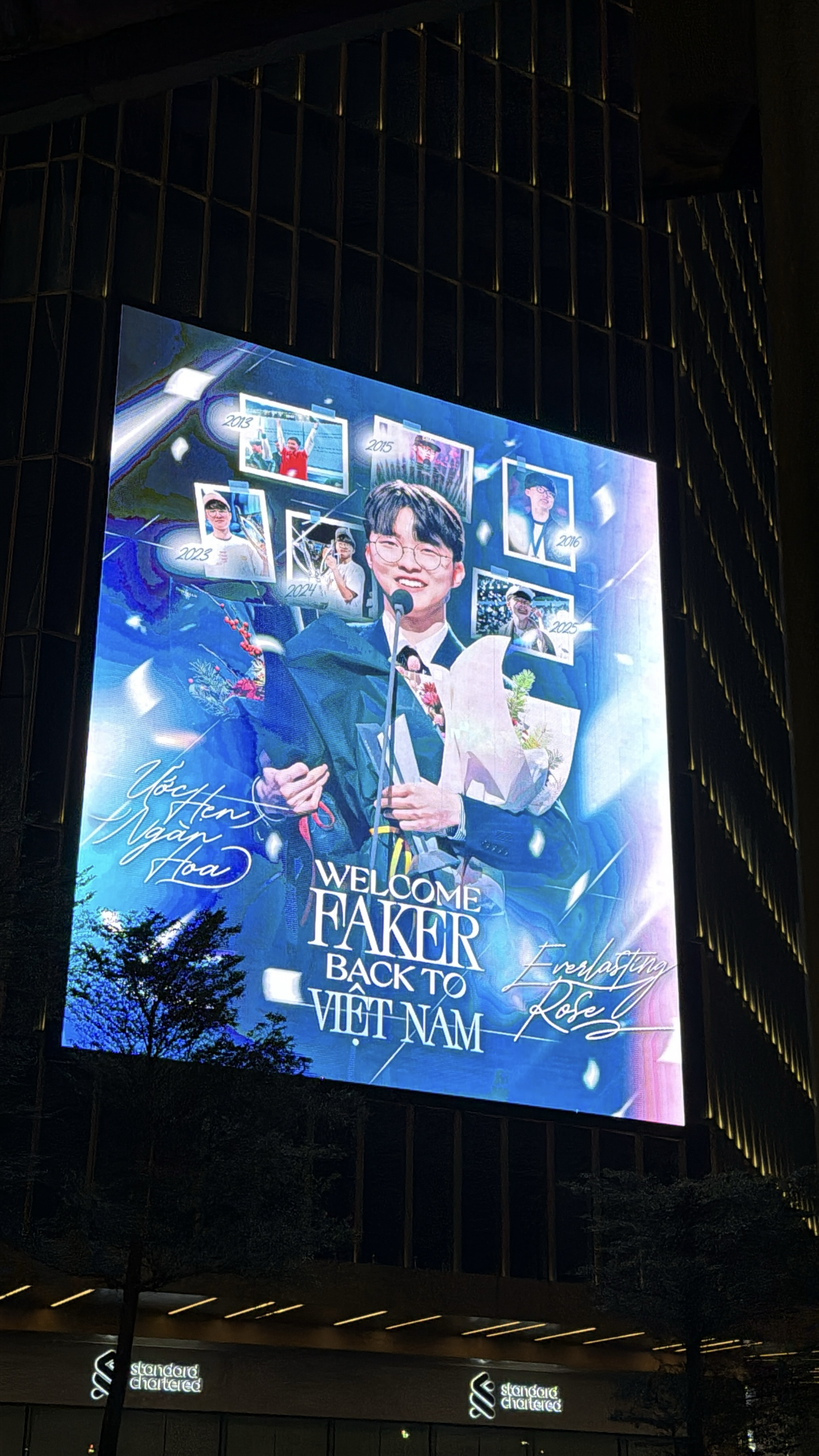 A moment captured by a fan of Faker