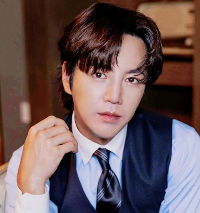 A moment captured by a fan of Jang Geunsuk