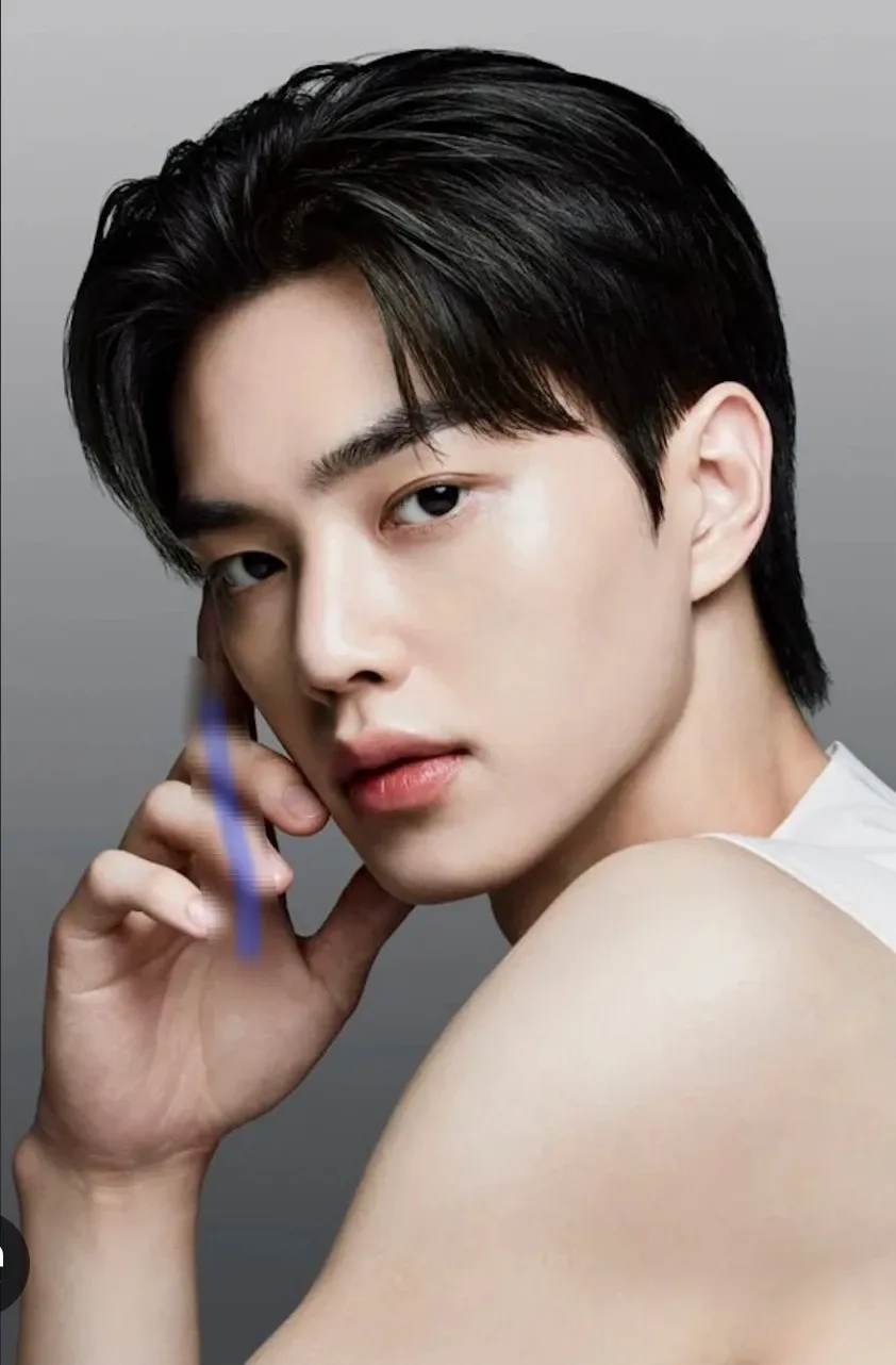 Recent activity shot of Song Kang