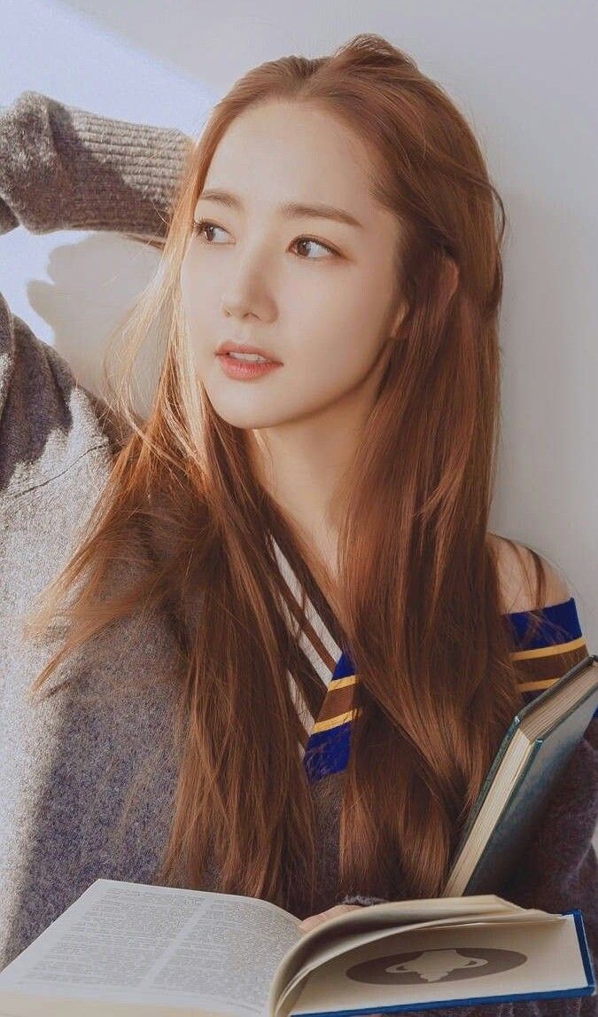 Emotional wallpaper shared by fans for Park Minyoung