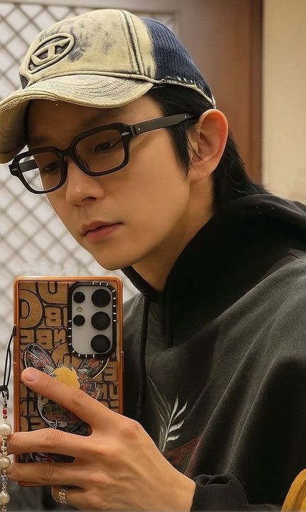 Foto terbaru dari Lee Joongi