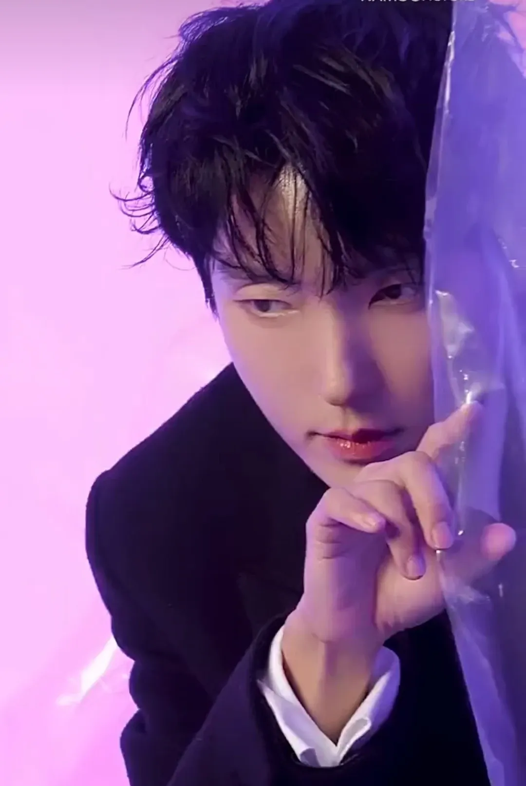 Behind-the-scenes cut of Lee Joongi