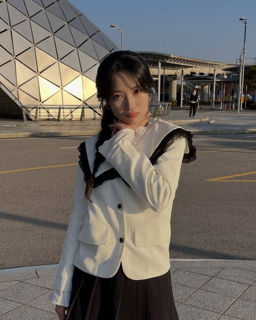 Recent activity shot of Kim Hyeyoon