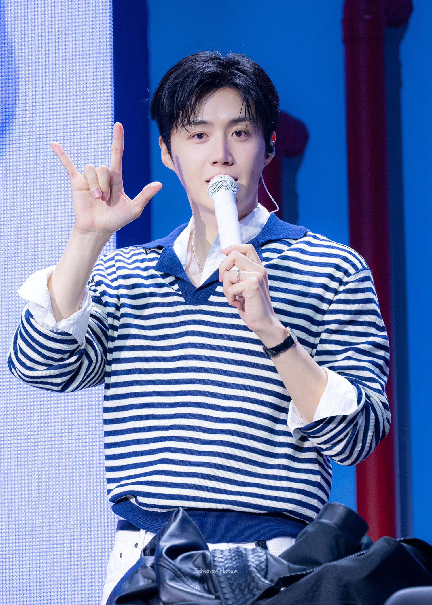 A moment captured by a fan of Kim Seonho