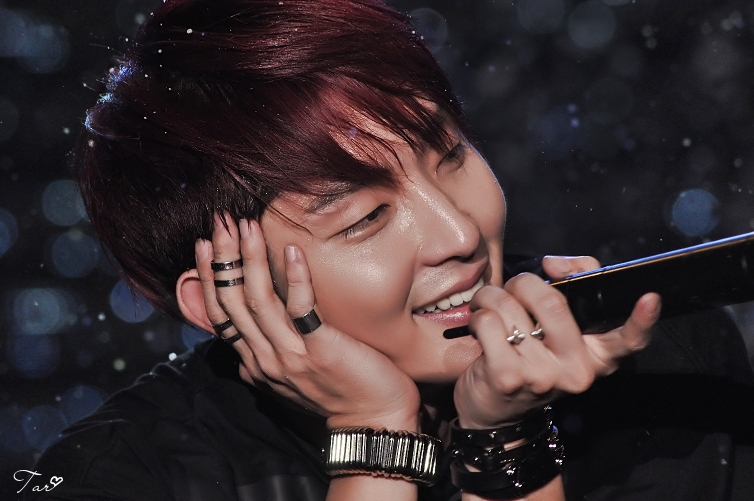 Behind-the-scenes cut of Lee Joongi