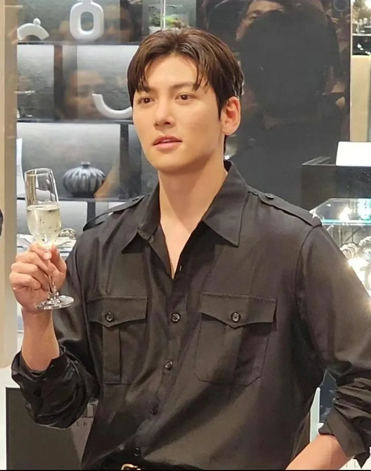Latest photo of Ji Changwook