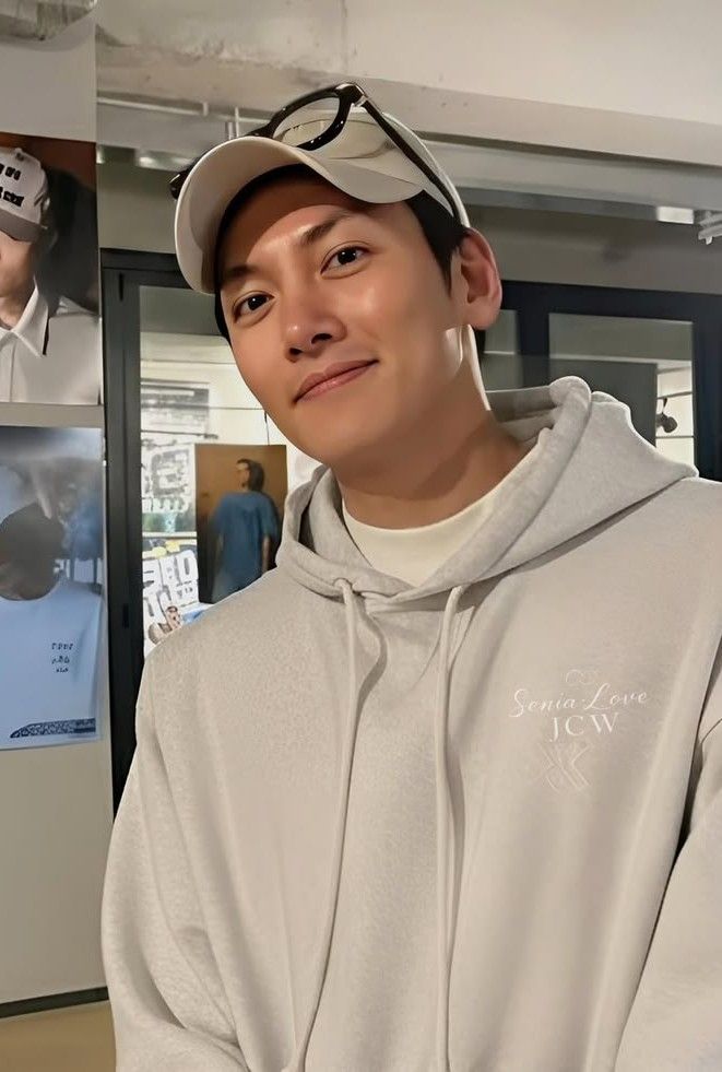 지창욱 최근 활동샷