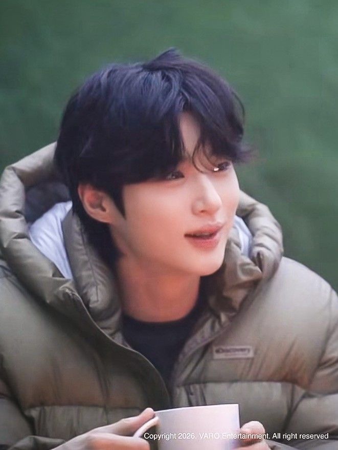 Latest photo of Byeon Wooseok