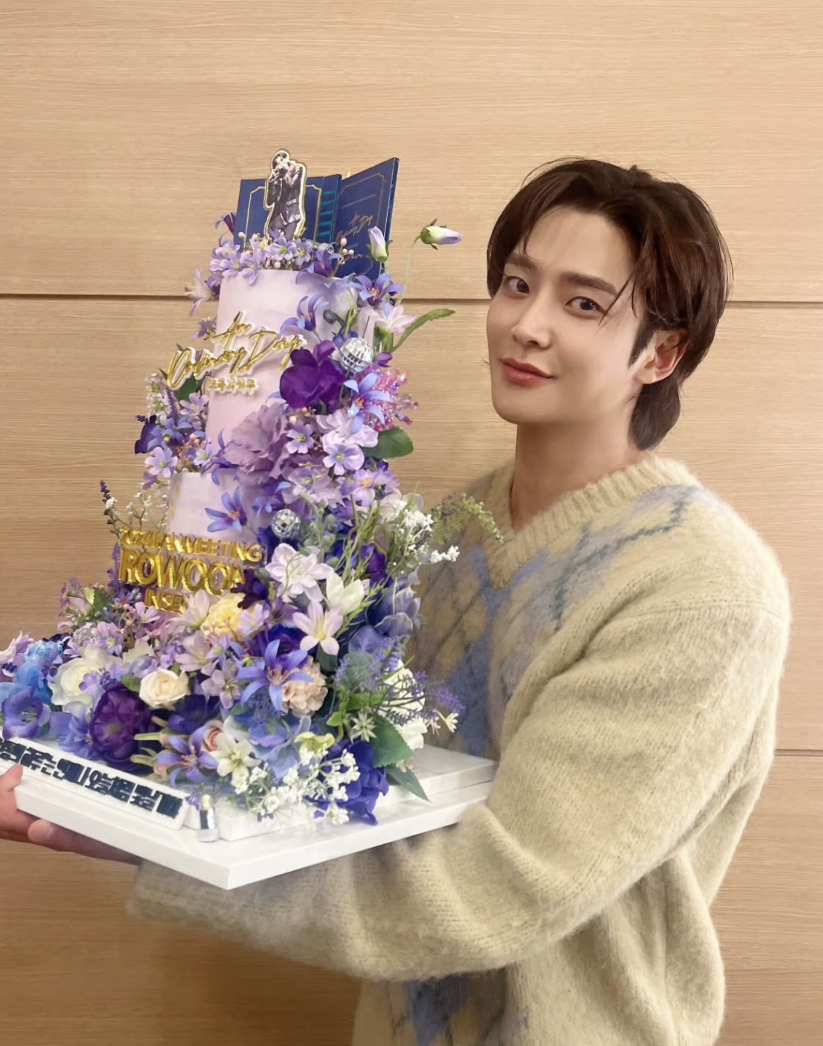 Foto kegiatan terbaru dari Rowoon
