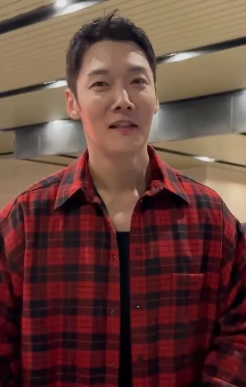 Momen yang diabadikan oleh penggemar Choi Jinhyuk