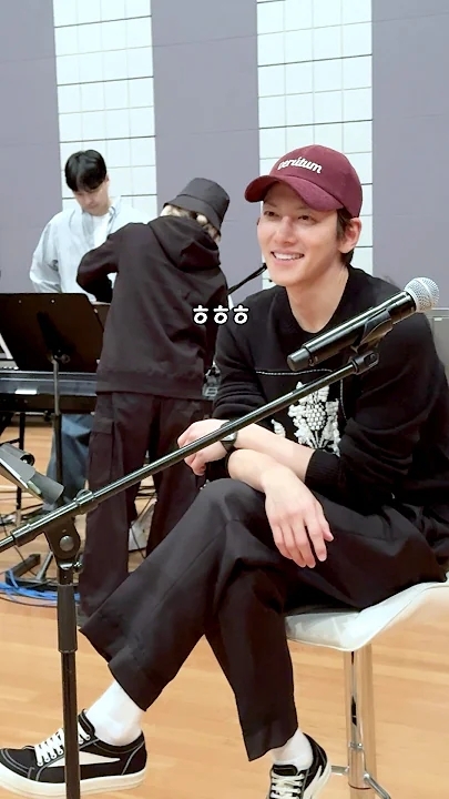 Today's popular wallpaper in Ji Changwook community