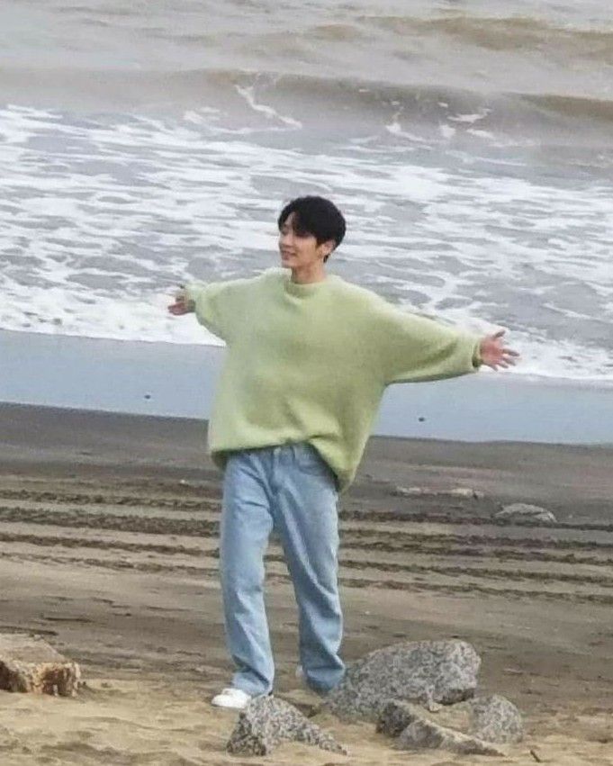 Recent activity shot of Lee Joongi