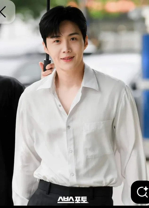Foto kegiatan terbaru dari Kim Seonho