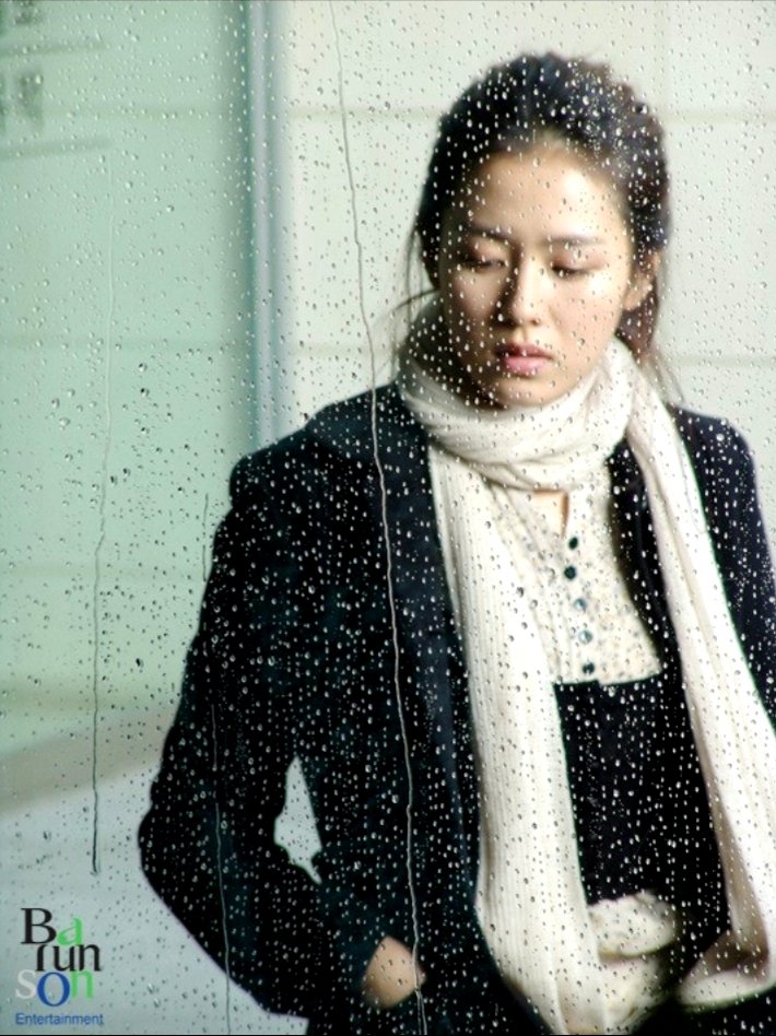 ソン・イェジンの最近の活動ショット