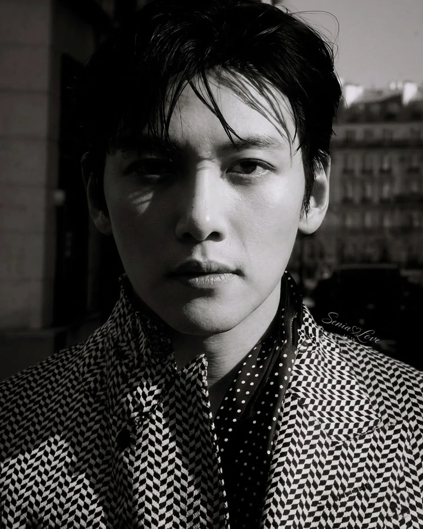 Behind-the-scenes cut of Ji Changwook