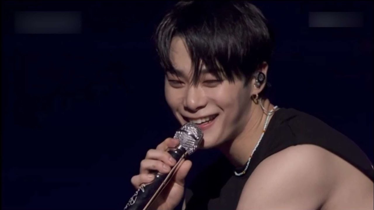 Recent activity shot of Cha Eunwoo