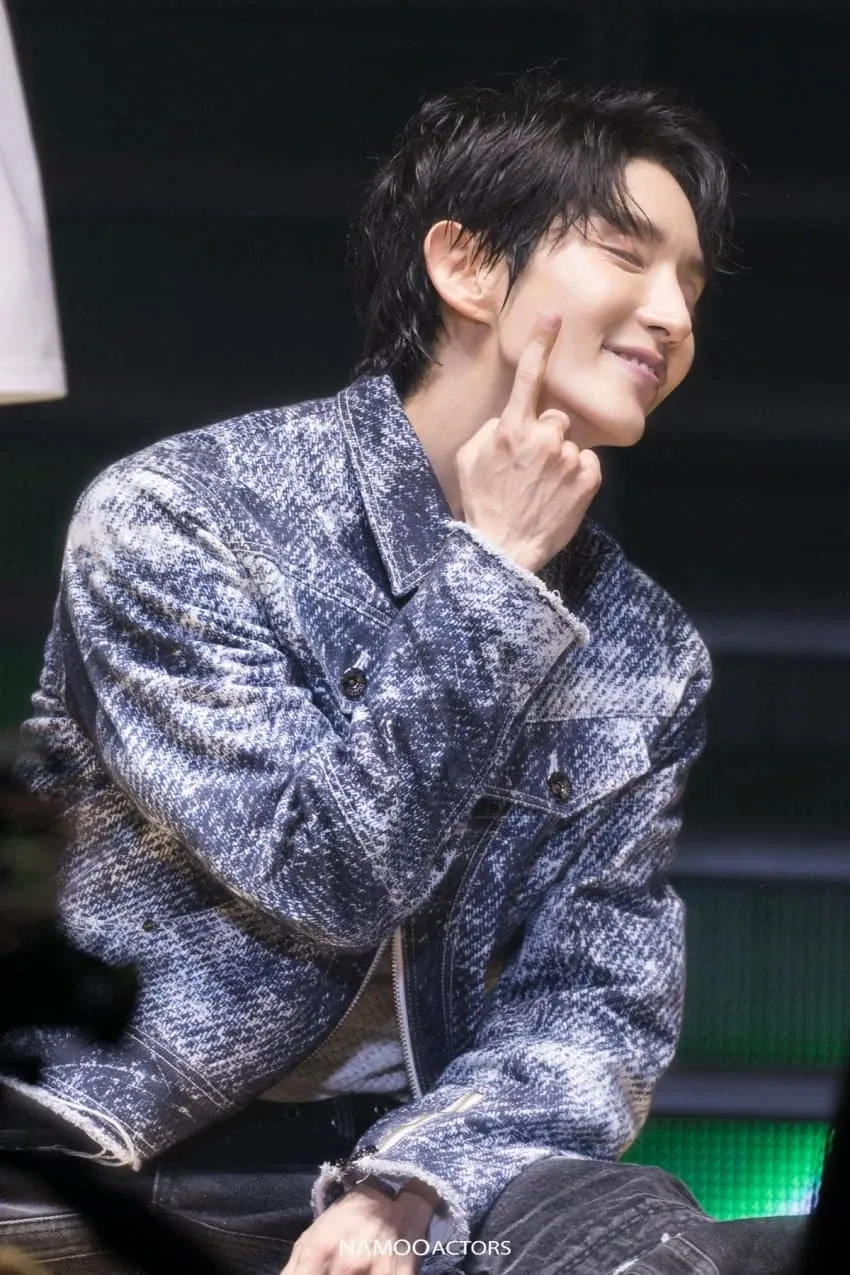 Latest photo of Lee Joongi
