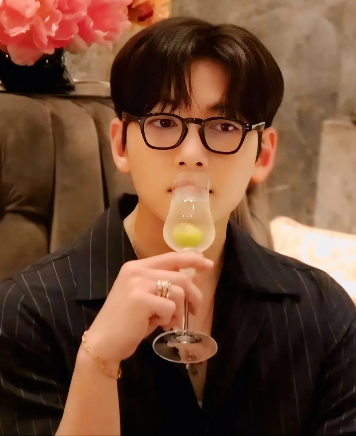 粉丝拍下的池昌旭瞬间