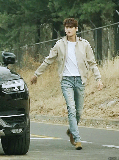 Behind-the-scenes cut of Park Hyungsik