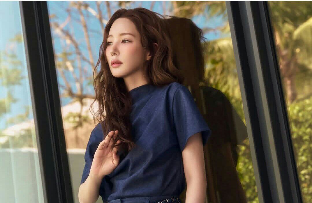 Latest photo of Park Minyoung